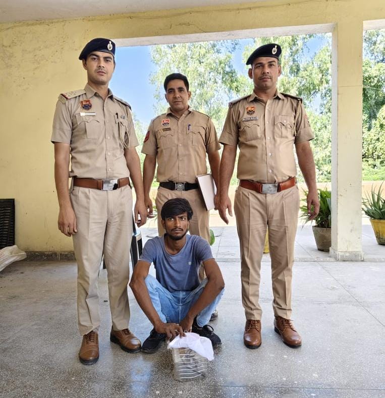 अवैध हथियार के धरपकड़ अभियान में अवैध हथियार की दो अलग-अलग घटनाओ में संलिप्त दो आरोपियों को अवैध हथियार सहित किया गिरफ्तार, न्यायालय में किये पेश